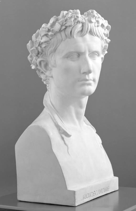 Augustus crowned with oak leaves (Augustus Bevilacqua)
